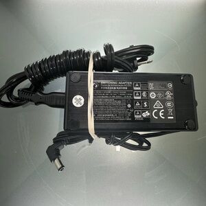 Switching adapter (Model: FJ-SW20171503000D) - 15 Volts & 3 Amps